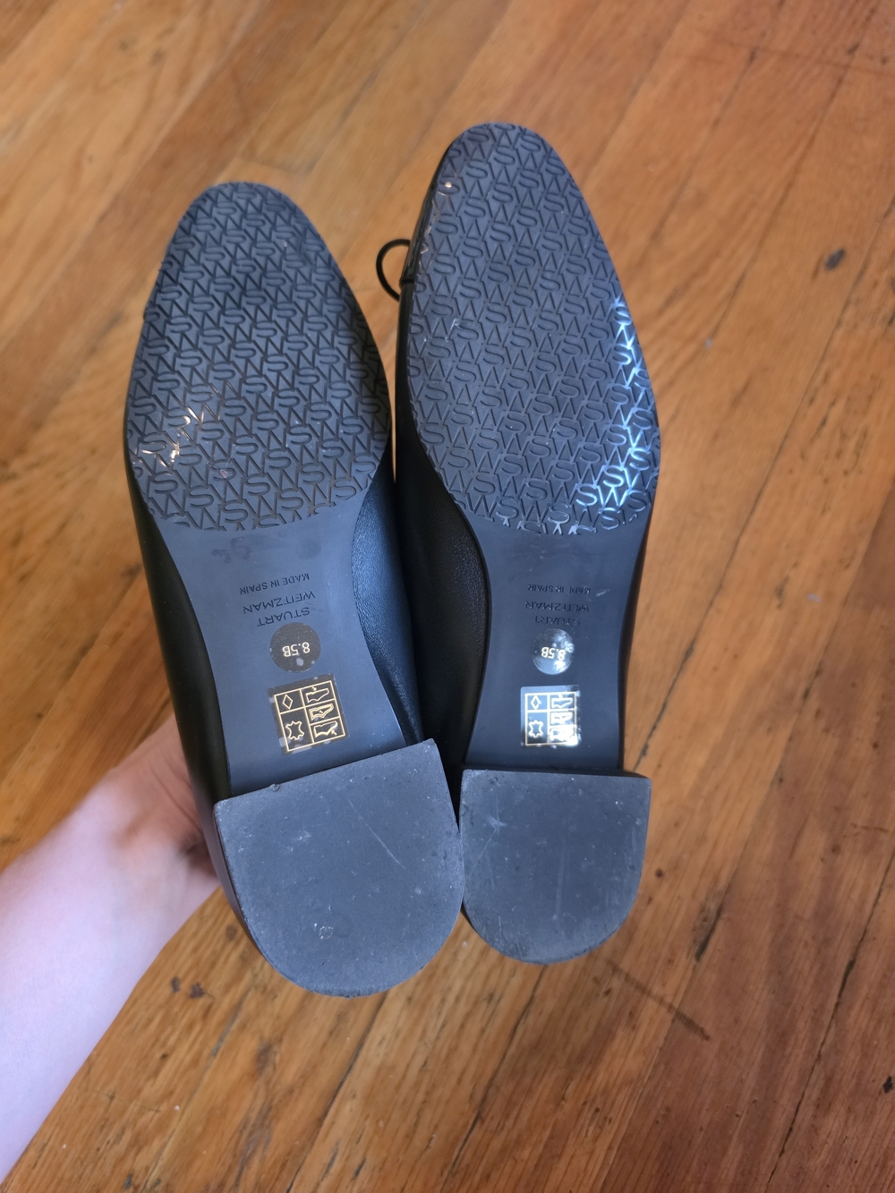 STUART WEITZMAN Black Leather Sleek Bow Ballet Flat $426 MSRP - Picture 7 of 10